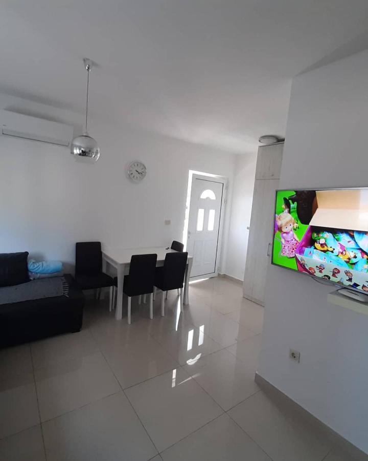 Guest House Ugljevarevic Budva Eksteriør bilde