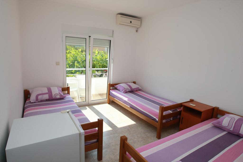 Guest House Ugljevarevic Budva Rom bilde