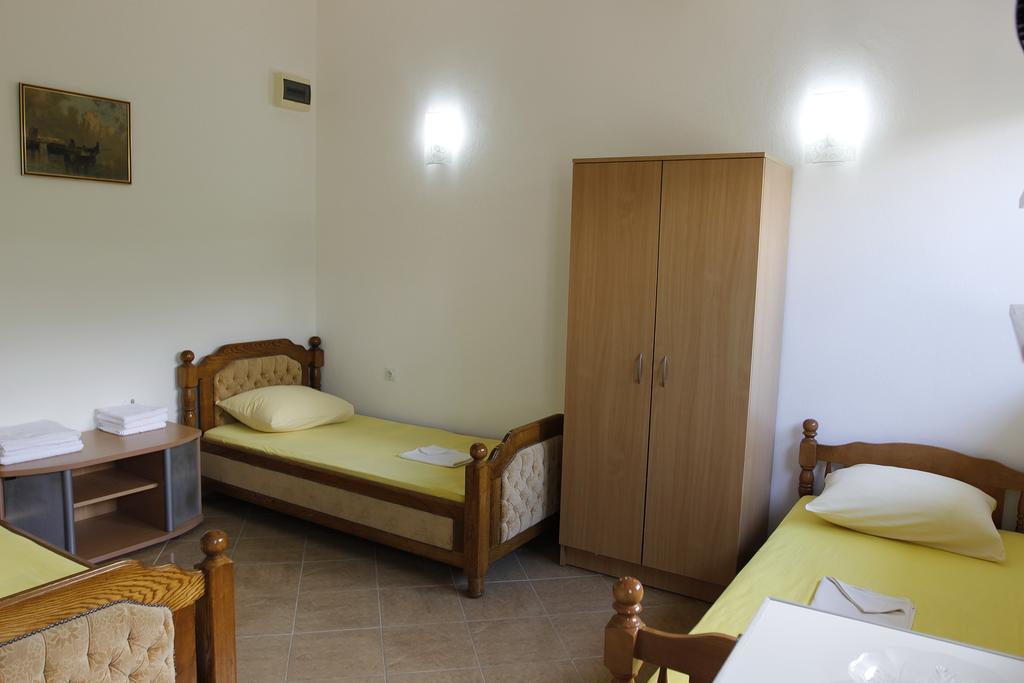 Guest House Ugljevarevic Budva Eksteriør bilde