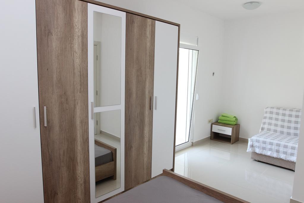 Guest House Ugljevarevic Budva Eksteriør bilde